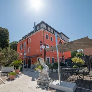 Siros Hotel