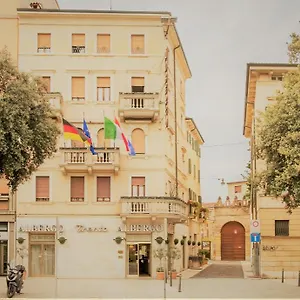 Hotel Trento, Werona
