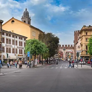 Szálloda Mastino, Verona
