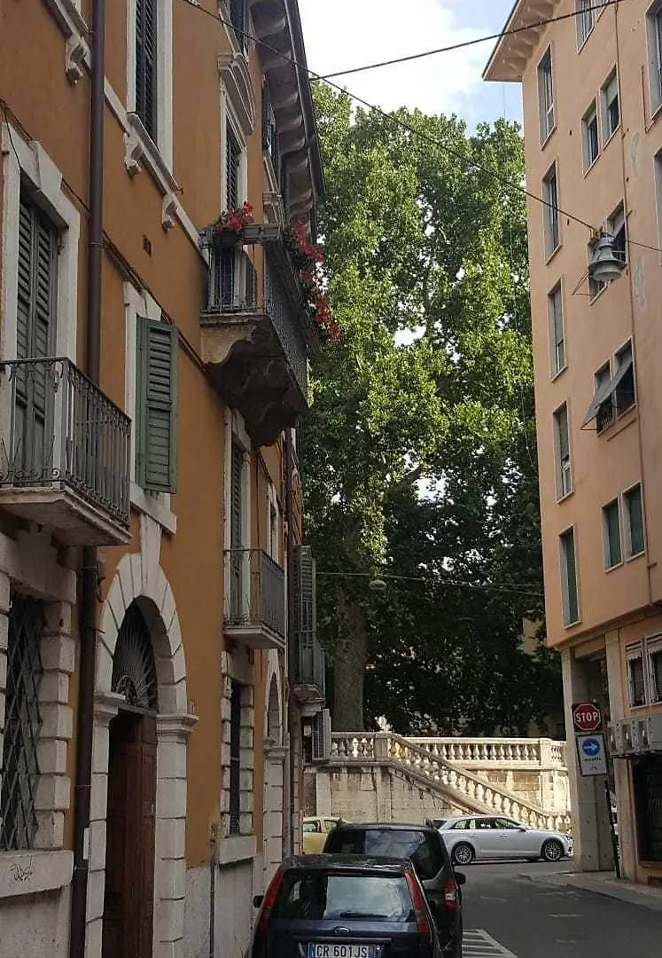 Guesthouse Al Chiostro De San Salvar Verona Italy